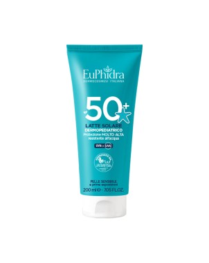 EuPhidra
Latte Solare
Dermopediatrico
SPF 50+ (protezione molto alta) UVA + UVB
resistente all'acqua